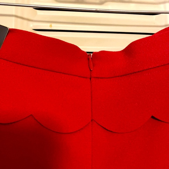 Scalloped waist skirt - Picture 3 of 4